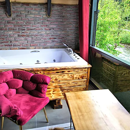 Hotel Tabiat Camlihemsin